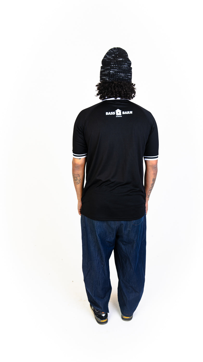 Bay | 6ix Bass Barn Footy Tee Black