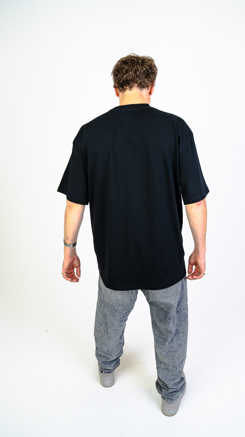 Bay | 6ix Stark T-Shirt Black.