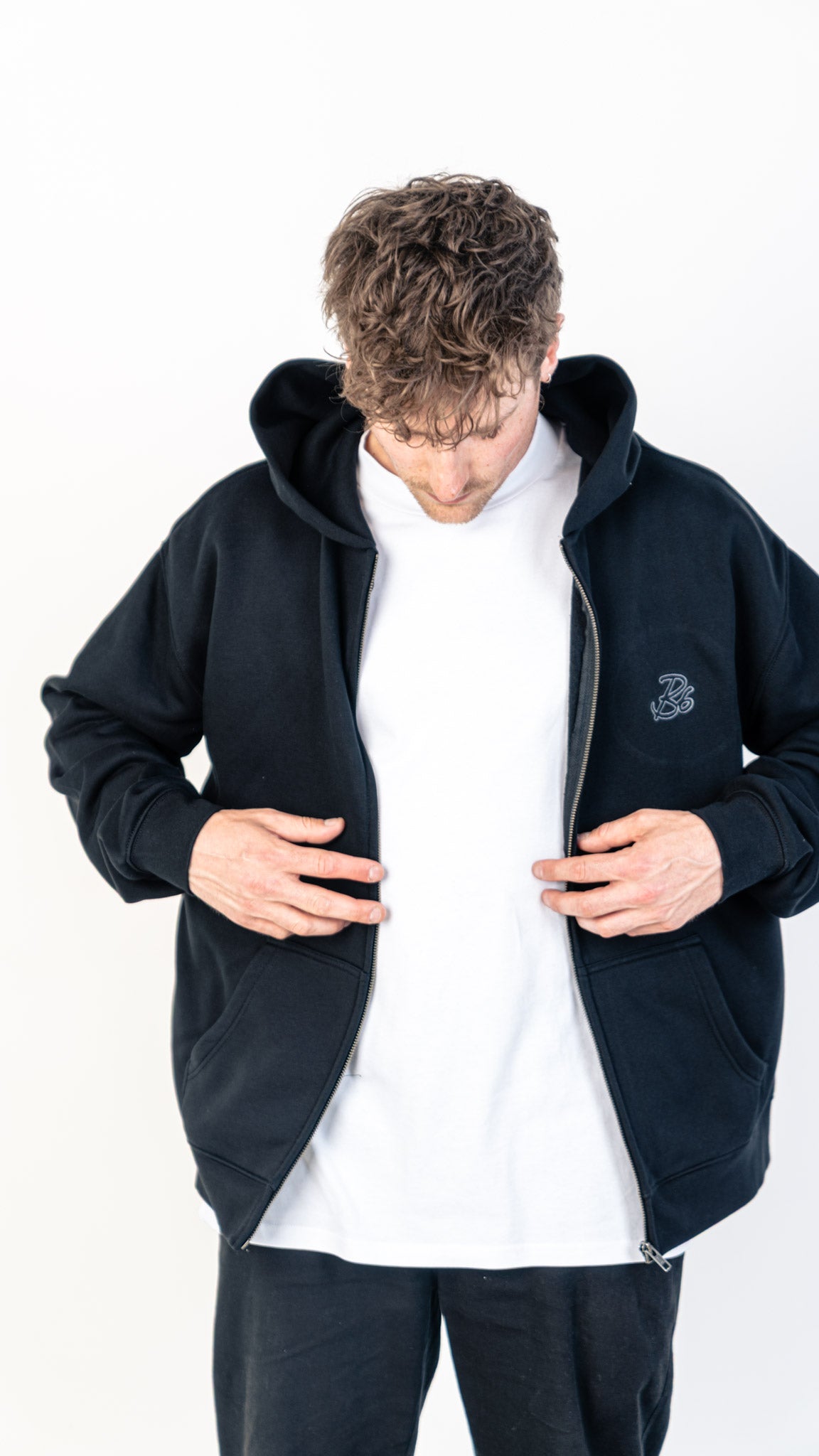 Bay | 6ix Studio Fit Zip Black