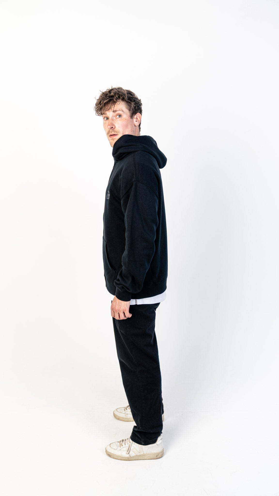 Bay | 6ix Studio Fit Zip Black