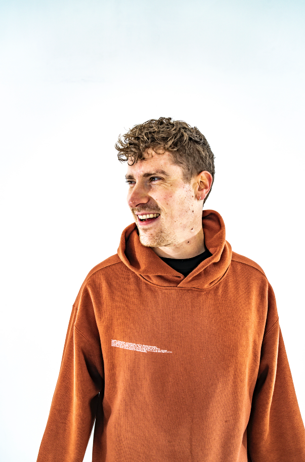 Bay | 6ix Mantra Minimalism Hood Rust