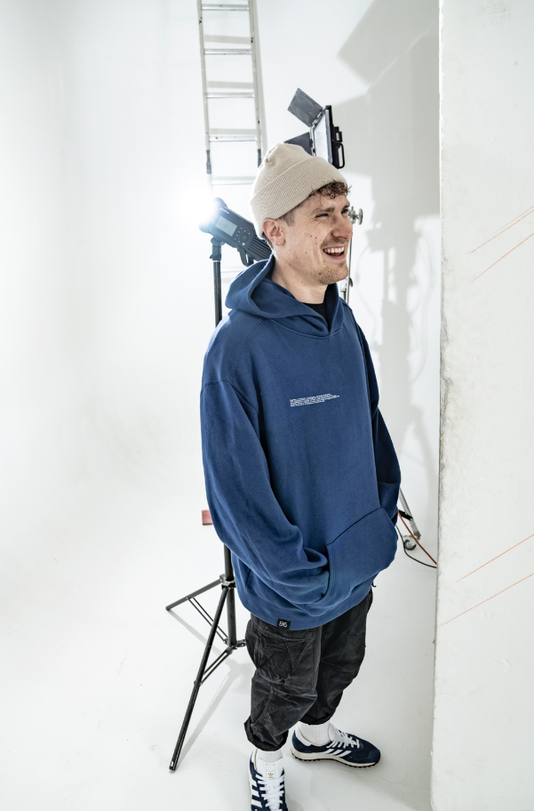 Bay | 6ix Mantra Minimalism Hood Navy