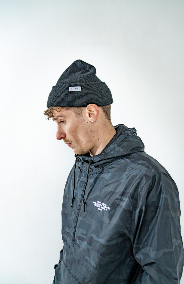 Bay | 6ix Patch Car-very Beanie Black