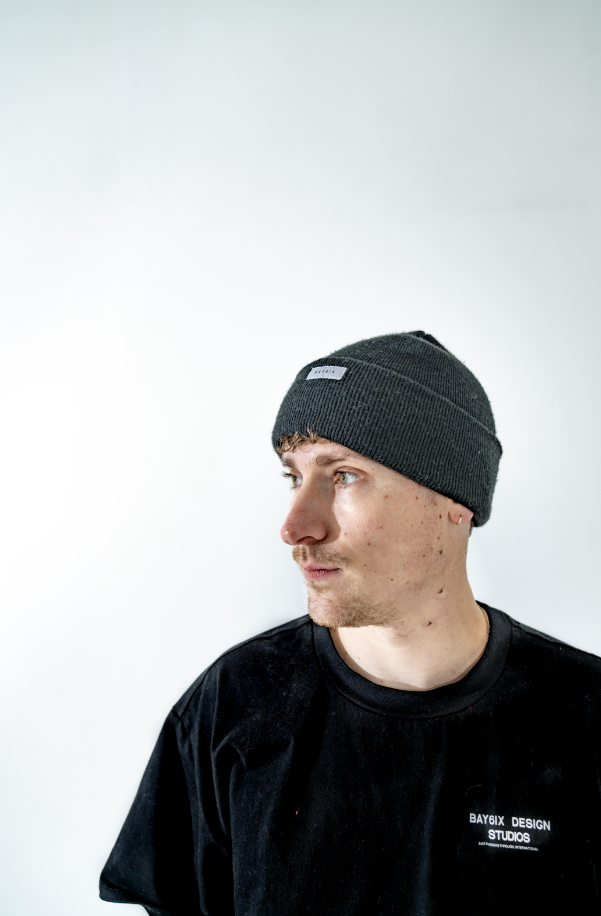 Bay | 6ix Patch Car-very Beanie Black