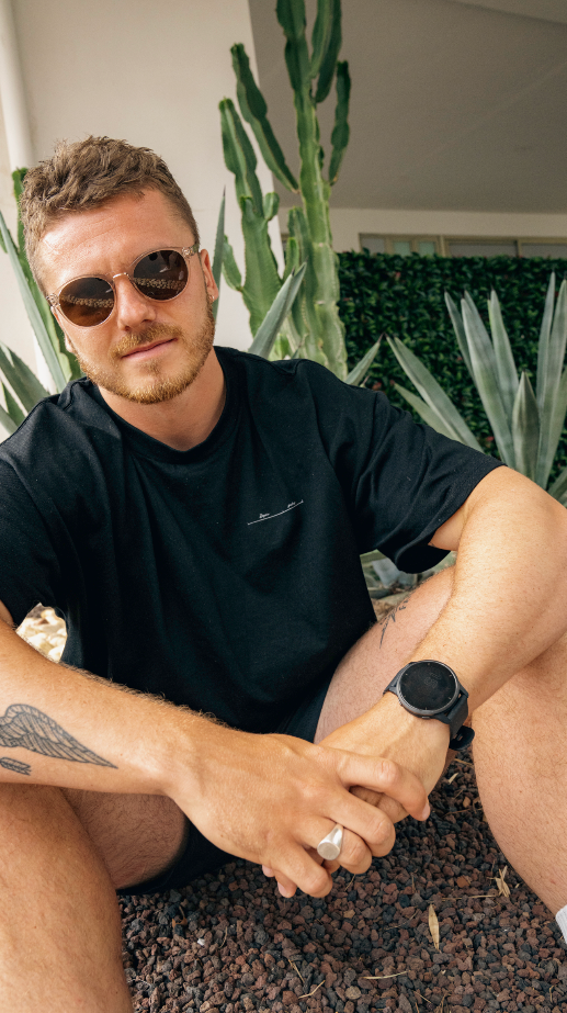 Bay | 6ix Essence Black