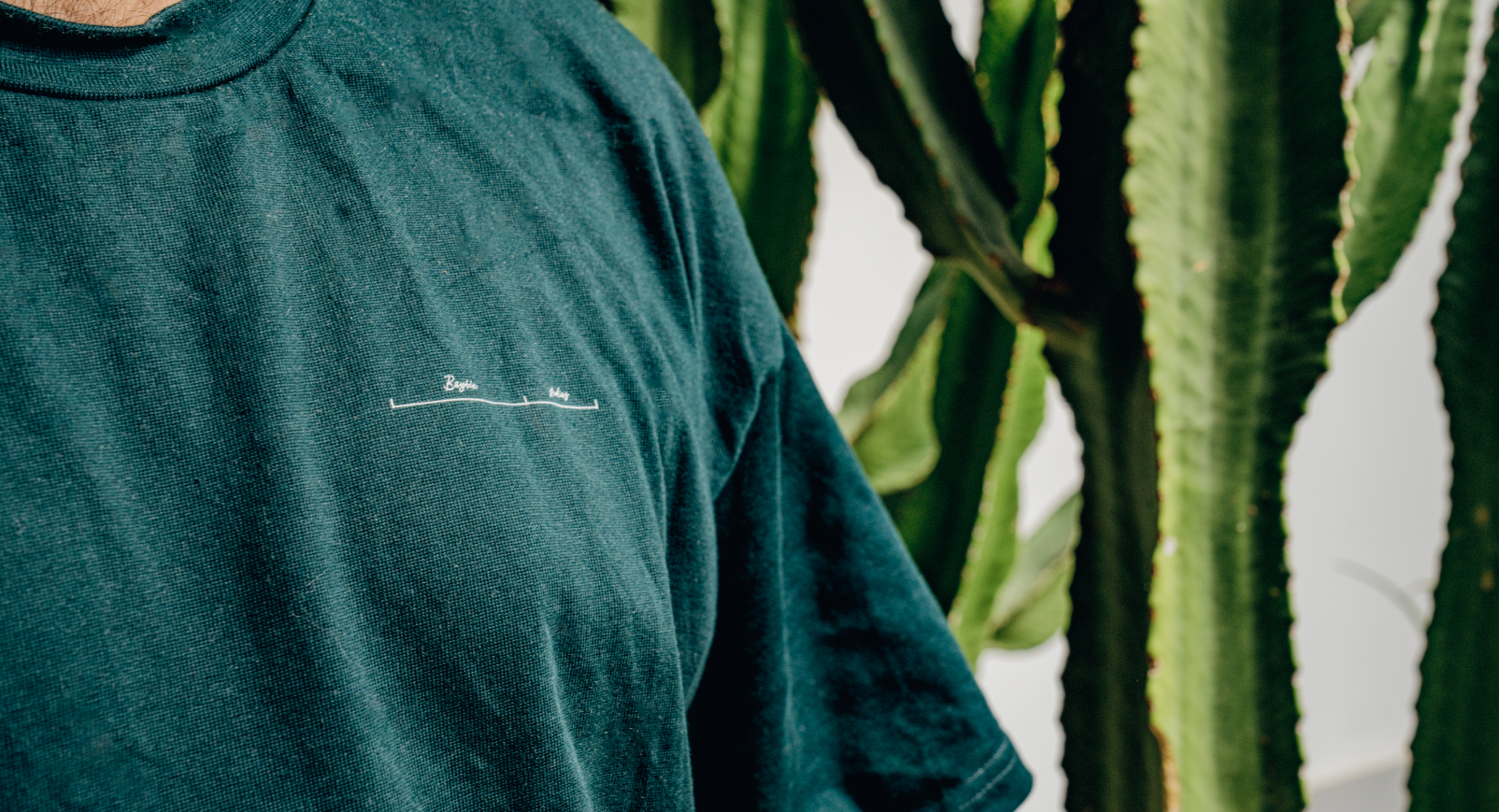 Bay | 6ix Essence Tee Pine Green